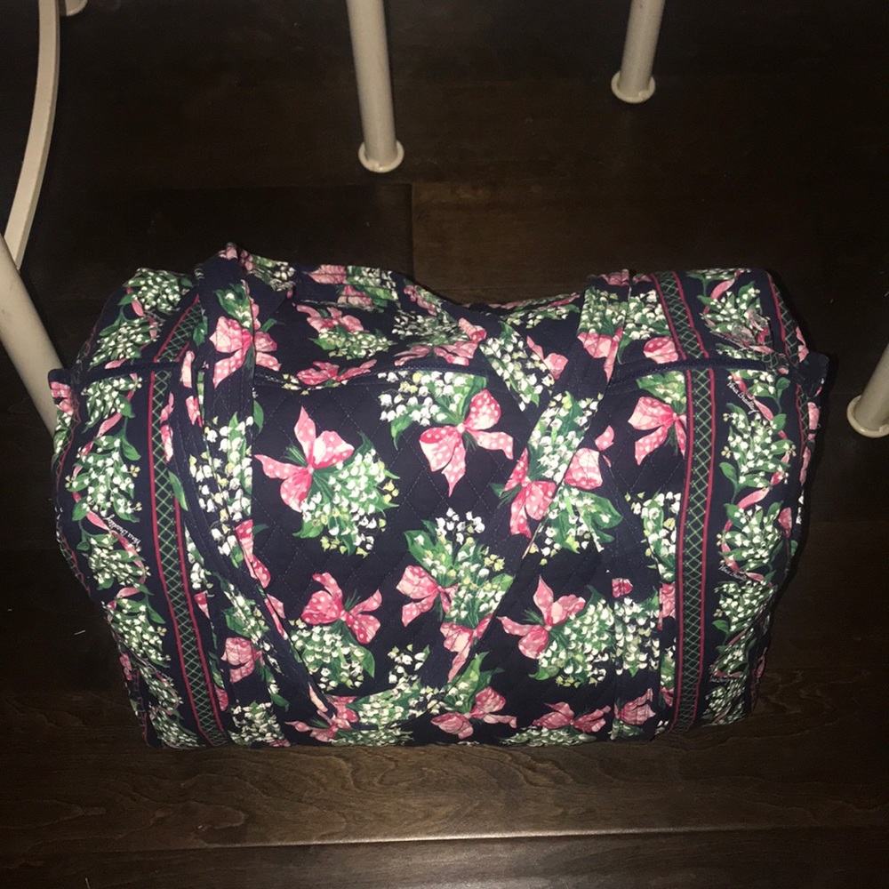 Vera Bradley Weekend Duffle Bag…at its Finest❣️🤸🏽‍♂️
